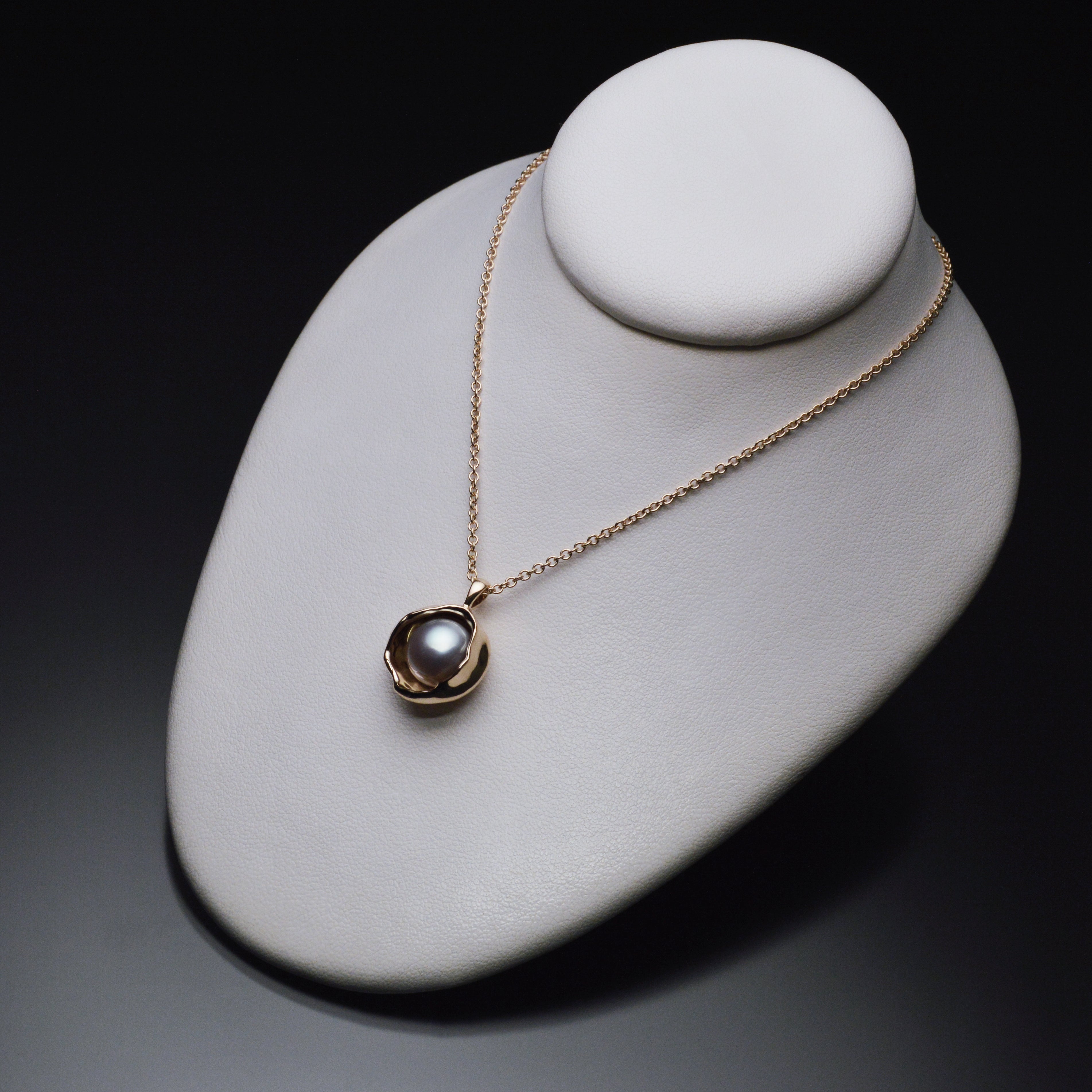 Gold Juno Watercast Pendant
