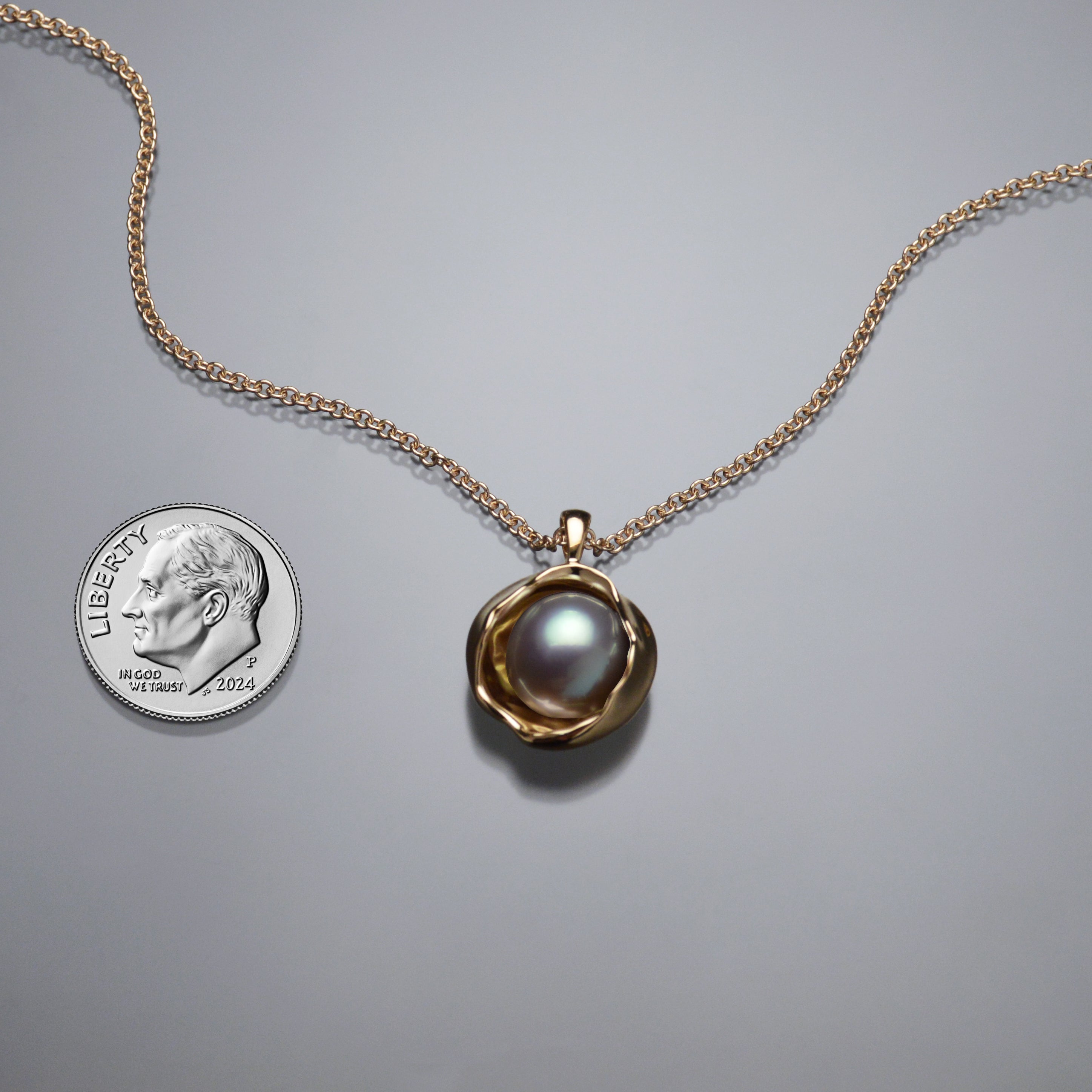 Gold Juno Watercast Pendant