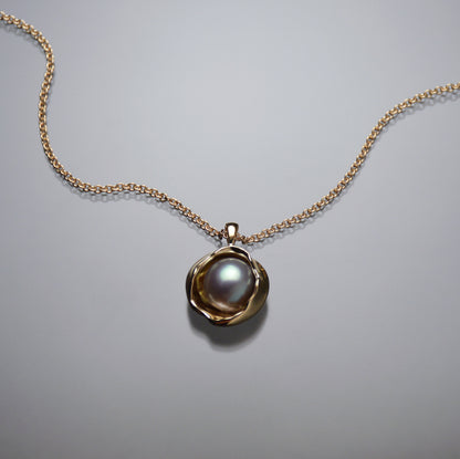 Gold Juno Watercast Pendant