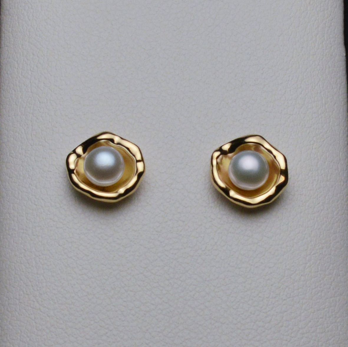 Gold Sanibel Watercast Pearl Earrings