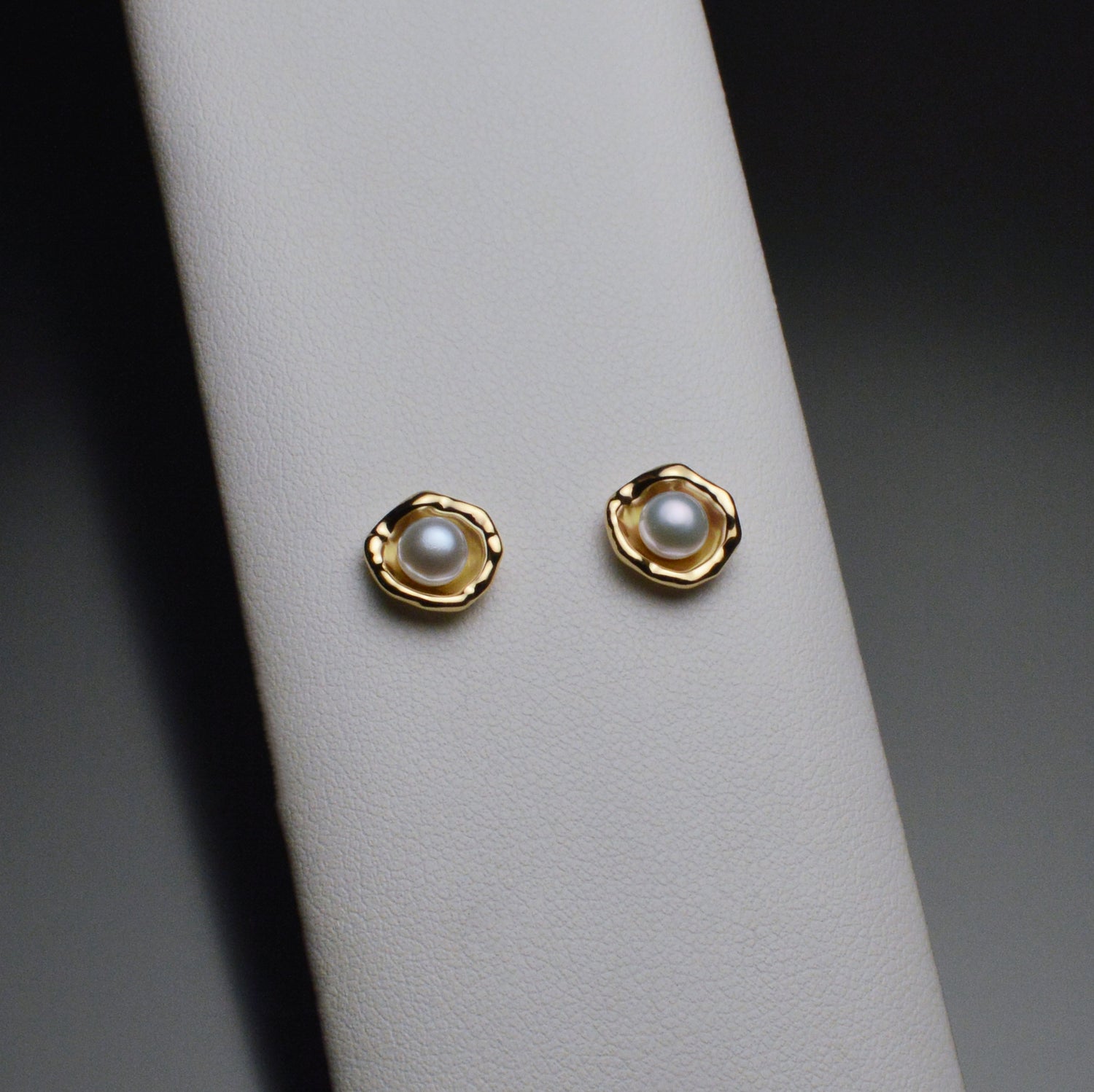 Gold Sanibel Watercast Pearl Earrings