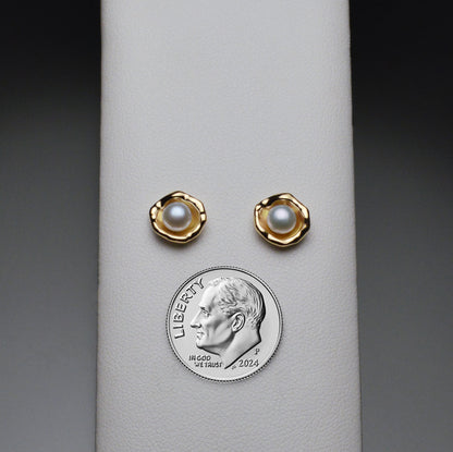 Gold Sanibel Watercast Pearl Earrings