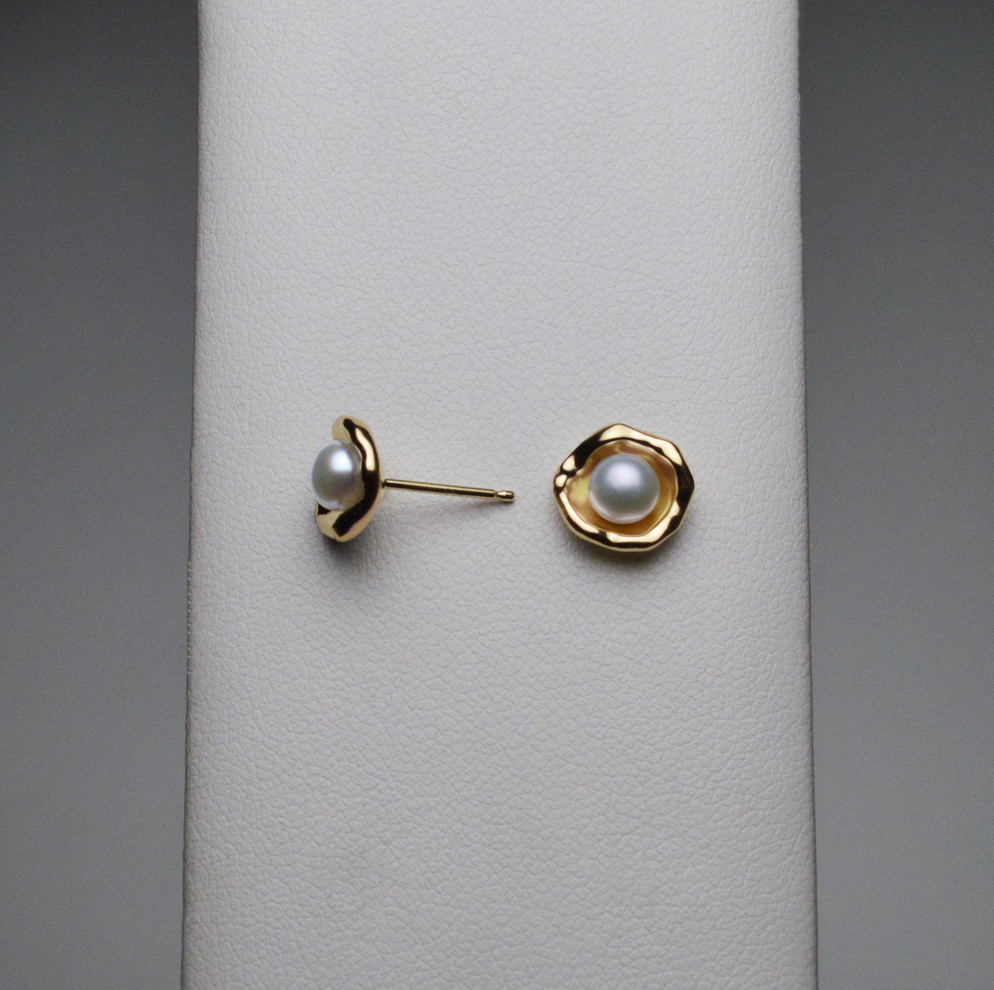 Gold Sanibel Watercast Pearl Earrings