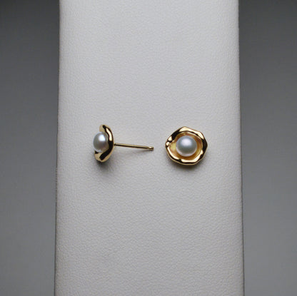 Gold Sanibel Watercast Pearl Earrings