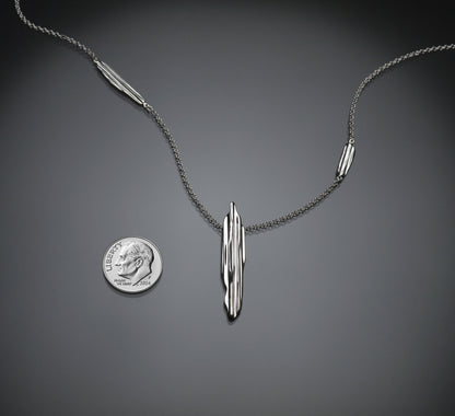 Belluno Strawcast Pendant with Accents
