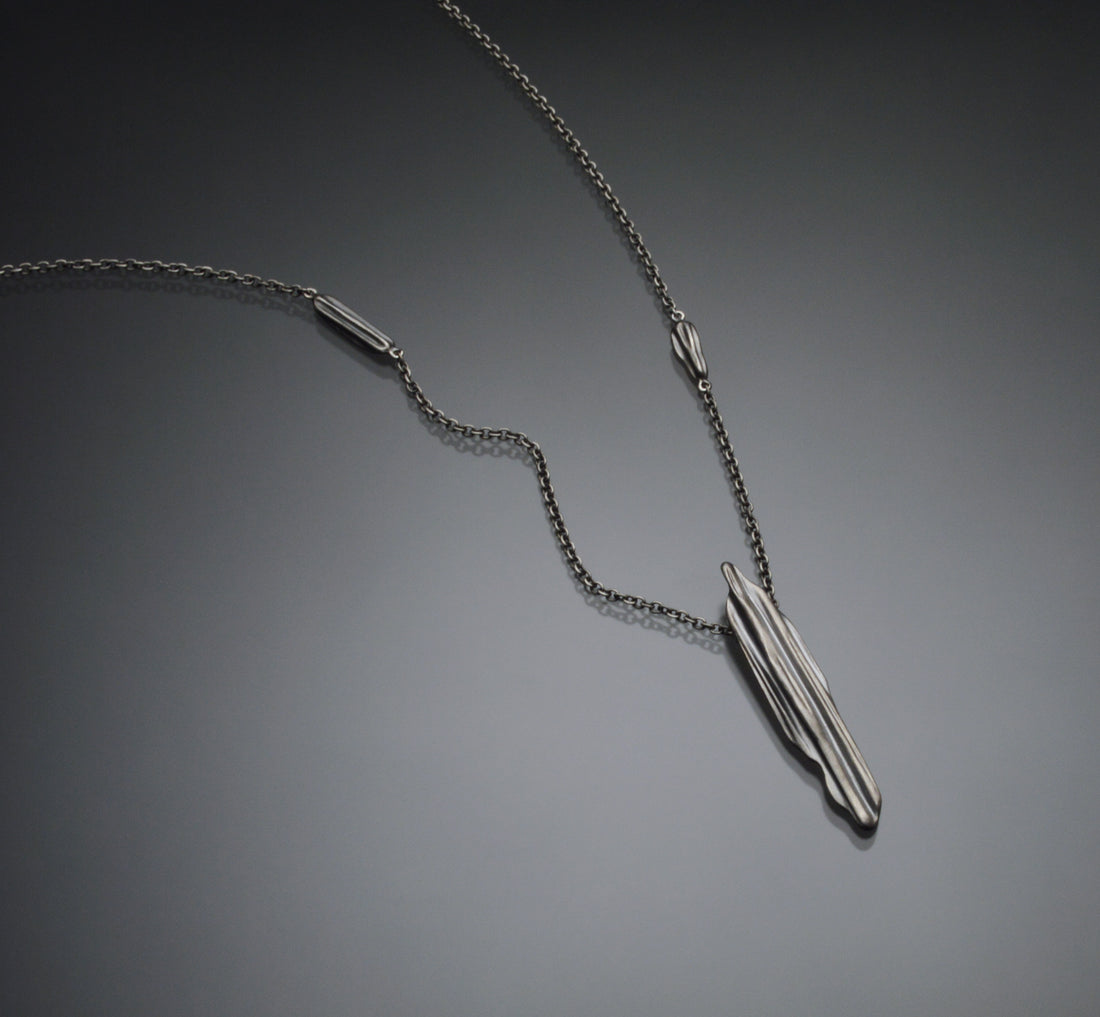 Belluno Strawcast Pendant with Accents