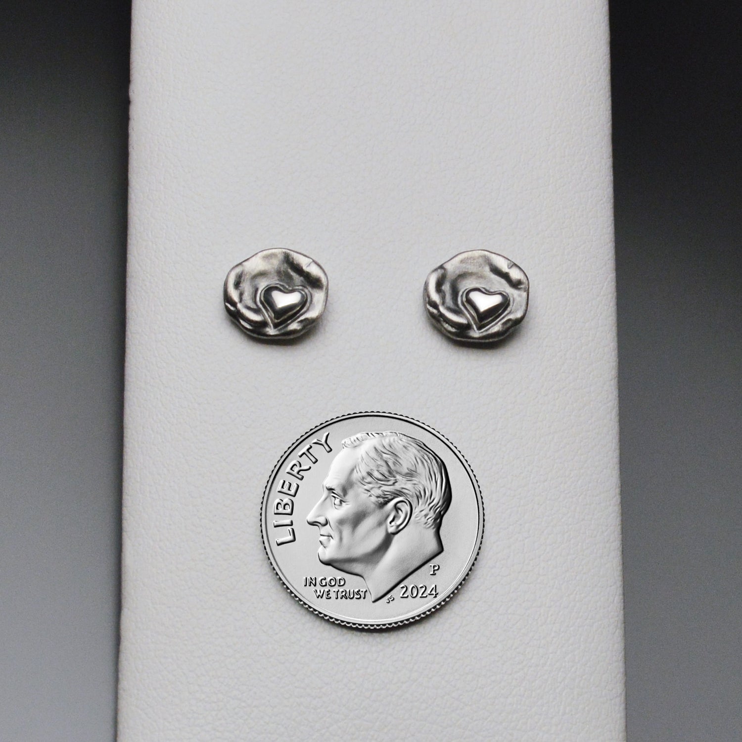 Sardara Watercast Heart Stud Earrings